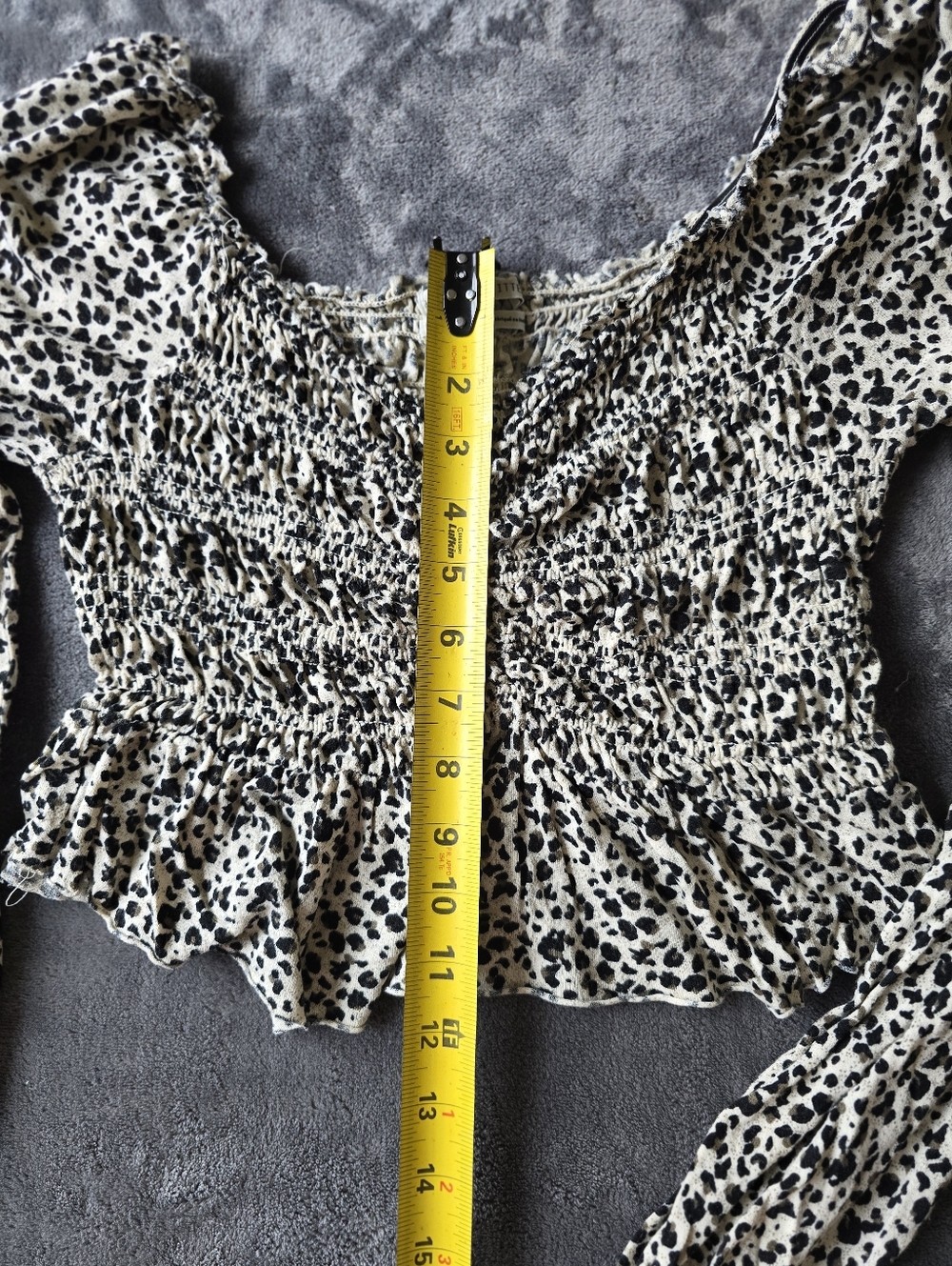 Urban Outfitters Croppee Leopard Print Smocked Top Size Medium - Picture 7 of 12